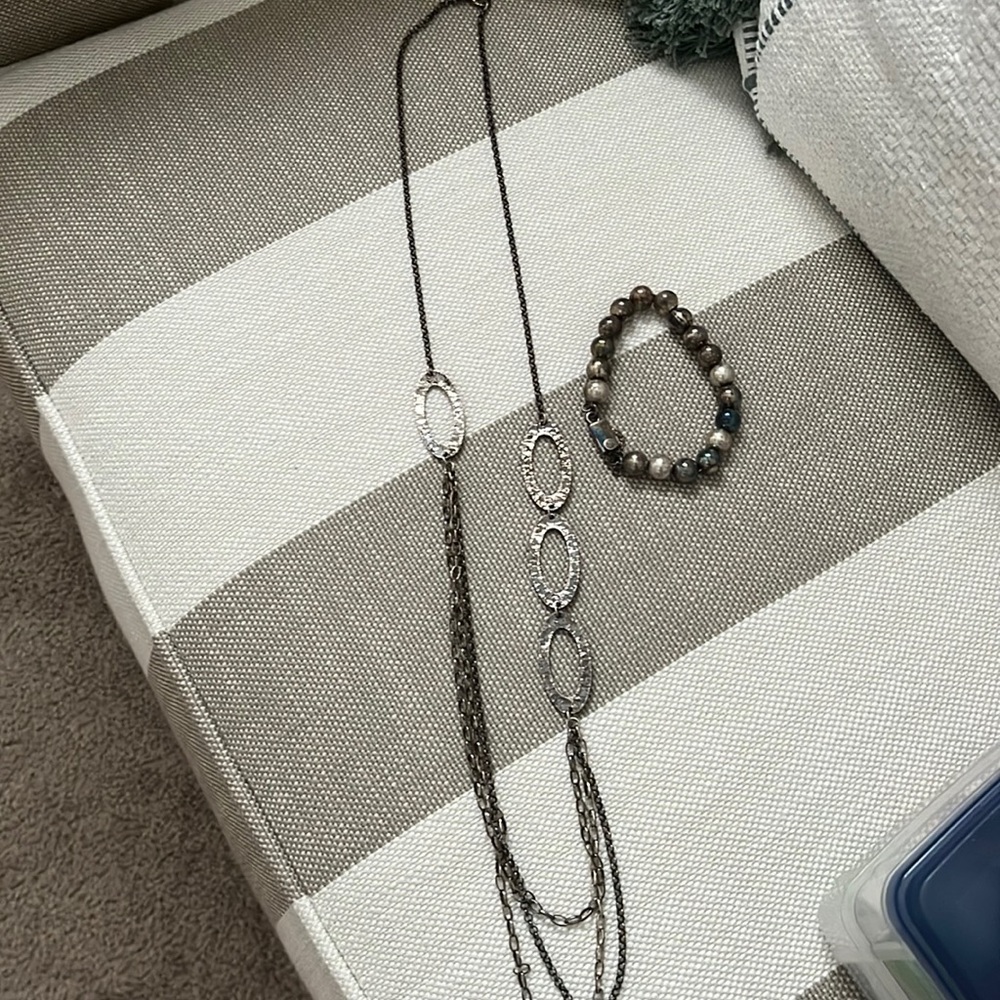 Silver Silpada necklace and bracelet